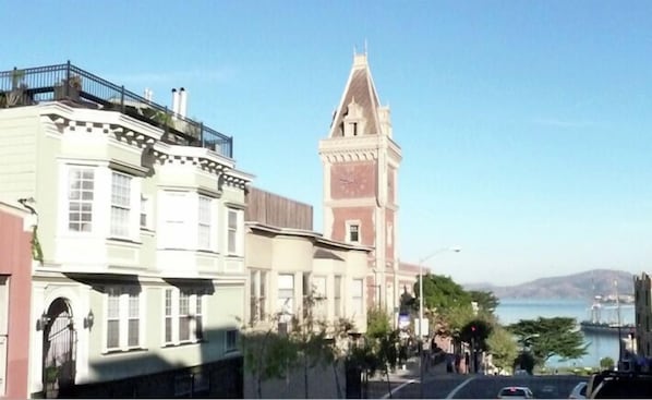 Street View of house, Ghirardelli Square and Aquatic Park 