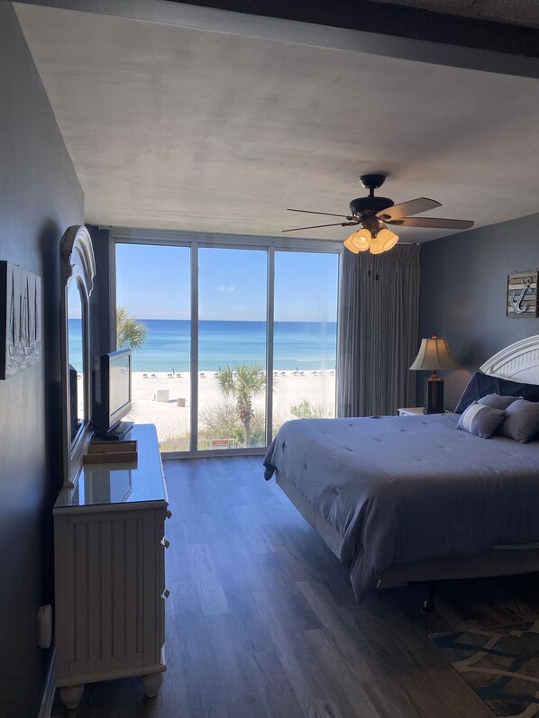 Master bedroom- king bed