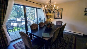 Beaver Creek West Condo #11 dining table and balcony w/ propane BB grill