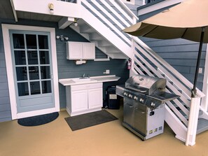 East suite BBQ and entrance