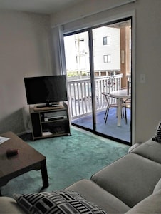 Immaculate! 1st Fl Unit W/ Wifi in Oceanfront Complex W/2pools