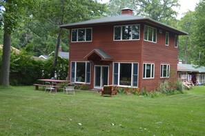 Exterior of the Lake House addition.  Completed in 2007, it can sleep up to 8.