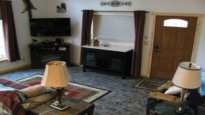 TV & fireplace in living room