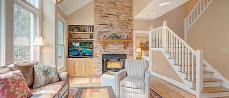 Living Room--- Cozy Fireplace and TV