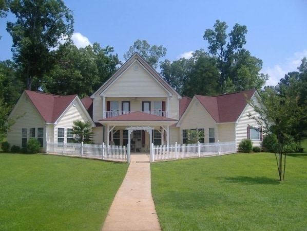Front of house towards lake