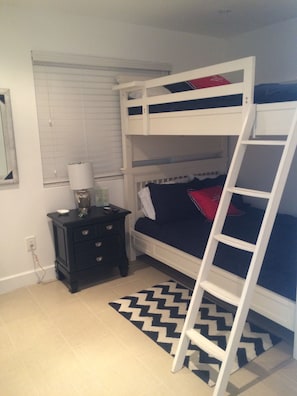 Guest room 
