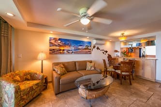 OCEANFRONT Luxury Condo *180° SWEEPING Ocean Views