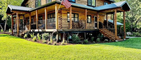 The Montana Homestead.