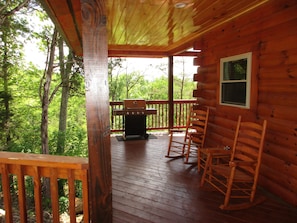 Side porch with grill