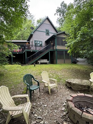 Rear View of Creekside Cottage