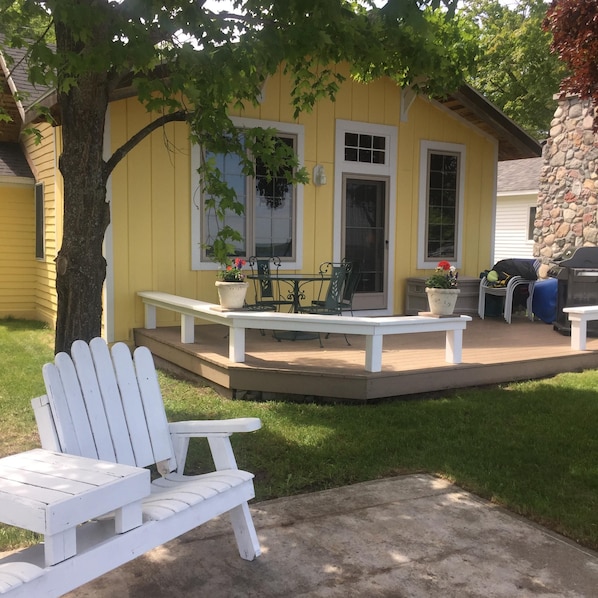 Great deck overlooking lake, seating for outdoor dining, gas grill, firepit too