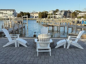 Bayside natural gas fire pit
