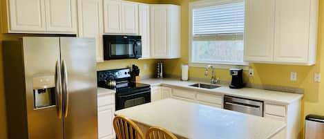 Updated Kitchen, fully stocked