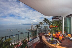 Beautiful views of the Pier from your sixth floor balcony