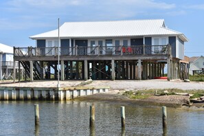 Baycation sits on two lots on Mobile Bay!