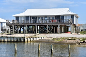 Baycation sits on two lots on Mobile Bay!