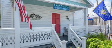 Deckside nightly vacation rental in Key West