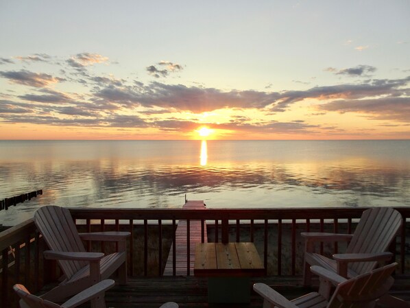 'Kona Breeze', OBX Sound Front, Great Sunsets and Water Access