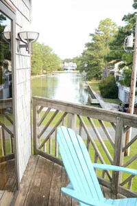 Waters Edge - Waterfront Vacation Home on Chincoteague Island Virginia