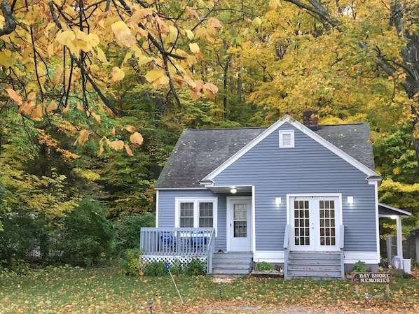 Fall is a great time to visit with 3 day minimum (June, Sept, Oct)