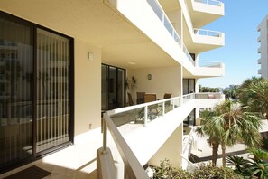 Each Bedroom and Living Room has their own entryway to the Lanai