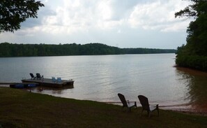 pontoon boat dock from front yard; great fishing area!