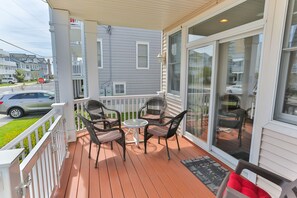 See the sun come up from here. Enjoy your morning coffee on this great porch.