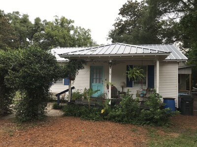 Cozy House with a fenced yard