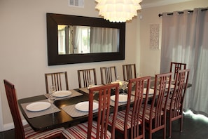 Dining table seats 10 people