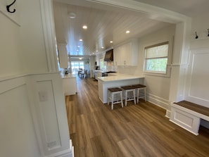 Huge Kitchen for Entertaining!