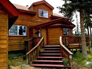 Welcome to the Denali Sunset House