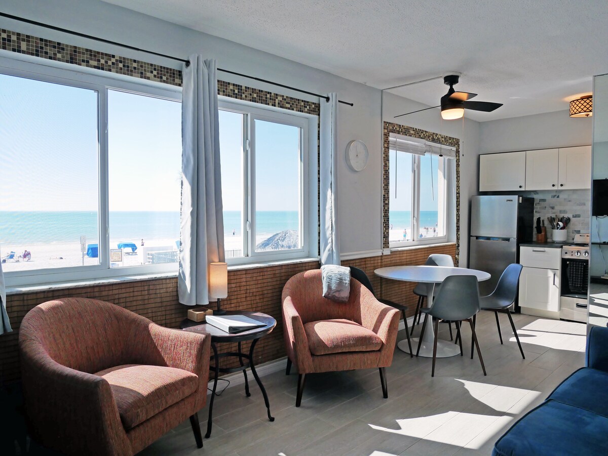 Summer Sale through August! 2/1 Full beach views, Pool, Kitchen