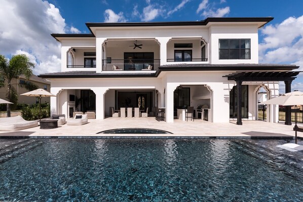 Large pool and lots of outdoor gathering spaces