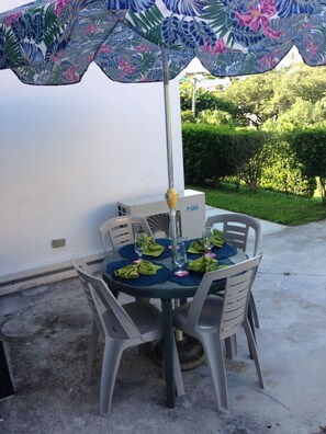 Outdoor dining