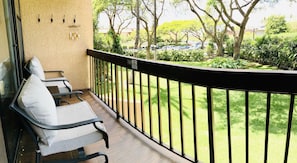 Lanai with new furniture and gorgeous garden view.