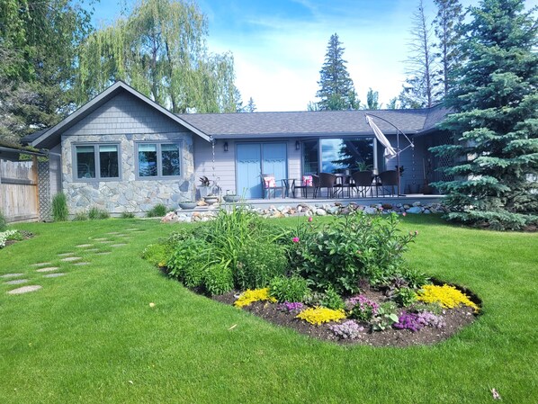 Welcome to the Lake House 💧 