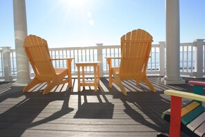 2nd Floor Deck