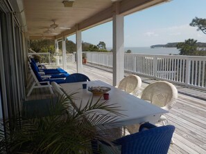 Dine Out: Enjoy the Panoramic View of the Gulf of Mexico and St. Vincents Island