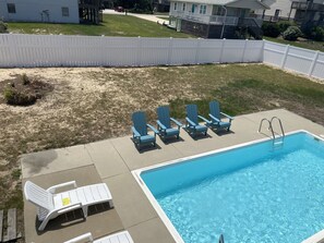 Large fenced yard,10x20 pool open mid Apr to mid Oct, hot tub open year round