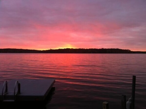 ONE OF THE MANY AMZING SUNSETS FROM THE DOCK!