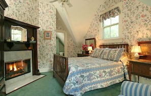 Each bedroom has a queen bed, plus a twin sofa-bed, and gas fireplace