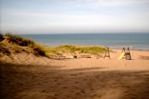 Private Lake Michigan Beach Access-just a short walk from the cottage