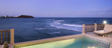 Swimming pool overlooking the ocean