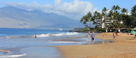 Beautiful Sandy Kamaole II Beach Across the Street.  Swim, Sunbathe, Snorkel.