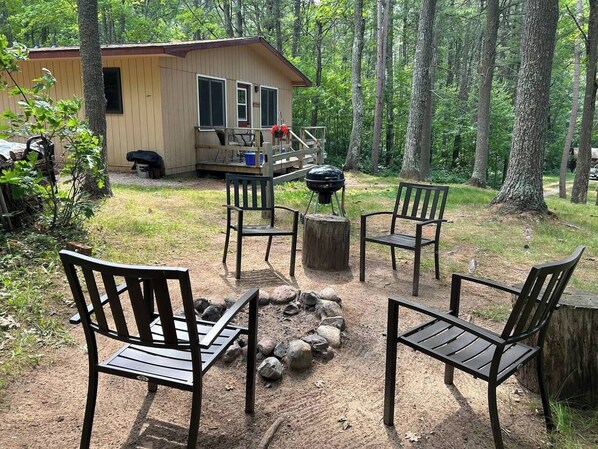 Fire pit for the cabin