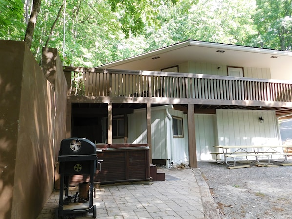 Good mix of shade and sun throughout the day in various areas.  Expanded deck.