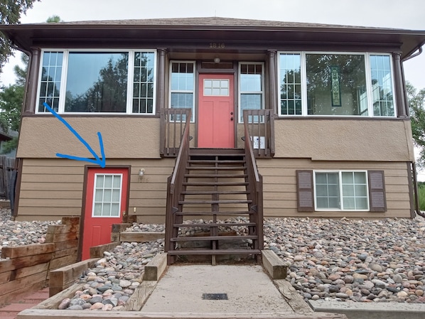 Front of house - enter unit through downstairs door.
