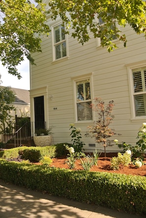 Street View of Apartment