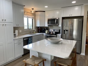Enjoy your meals at the new kitchen island