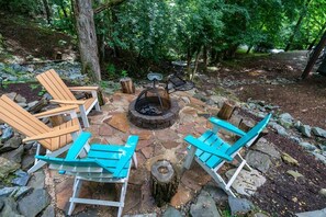 Firepit- Shared with Another Cabin